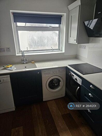 2 Bedroom Maisonette To Rent In Campbell Croft, Edgware, HA8