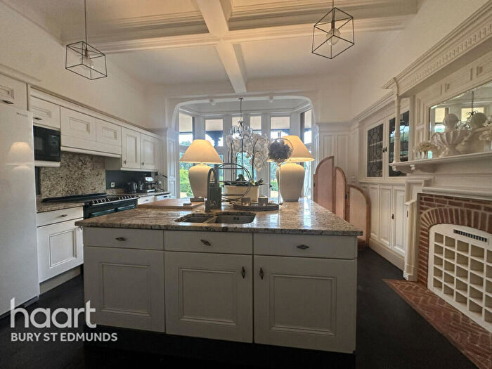 2 Bedroom Apartment To Rent In The Manor, Bury St Edmunds, IP28