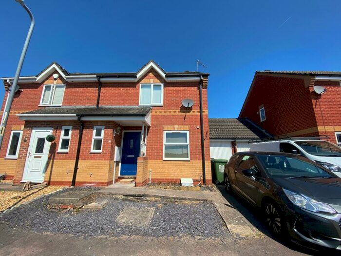 3 Bedroom Semi-Detached House To Rent In Cornhampton Close, Redditch, B97