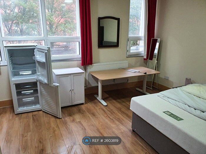 Studio To Rent In Cobourg Street, Manchester, M1