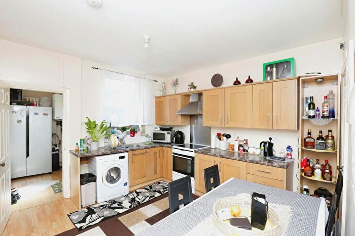 3 Bedroom End Of Terrace House For Sale In Charlotte Road, Sheffield, South Yorkshire, S2