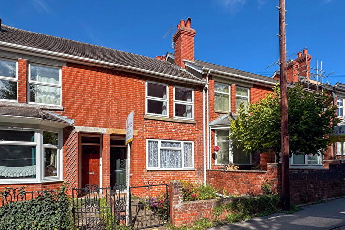 3 Bedroom Terraced House For Sale In Station Approach, Alresford, SO24