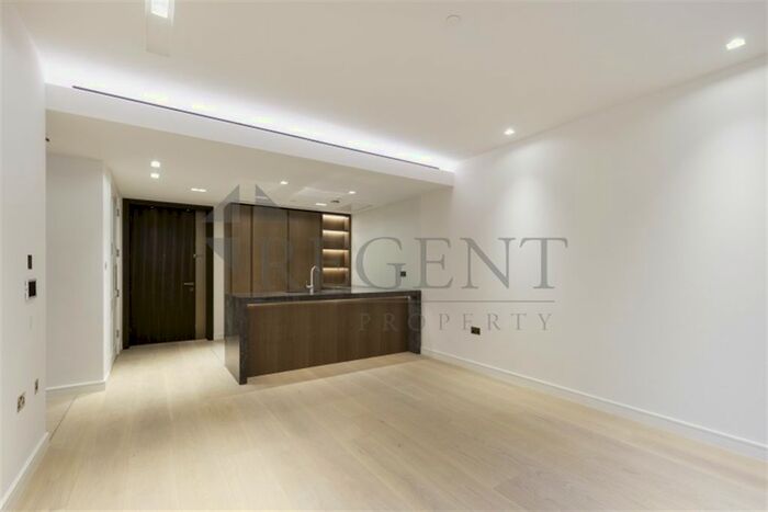 2 Bedroom Flat To Rent In Lincoln Square, Portugal Street, WC2A