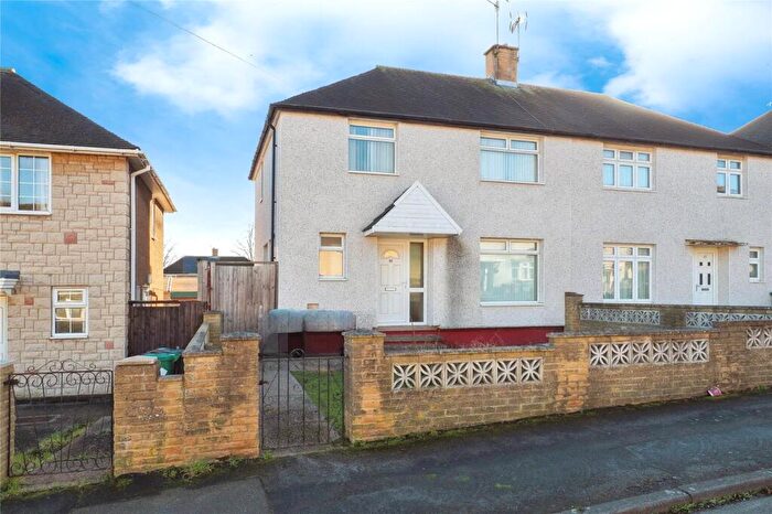 3 Bedroom End Of Terrace House For Sale In Bransdale Road, Clifton, Nottingham, NG11
