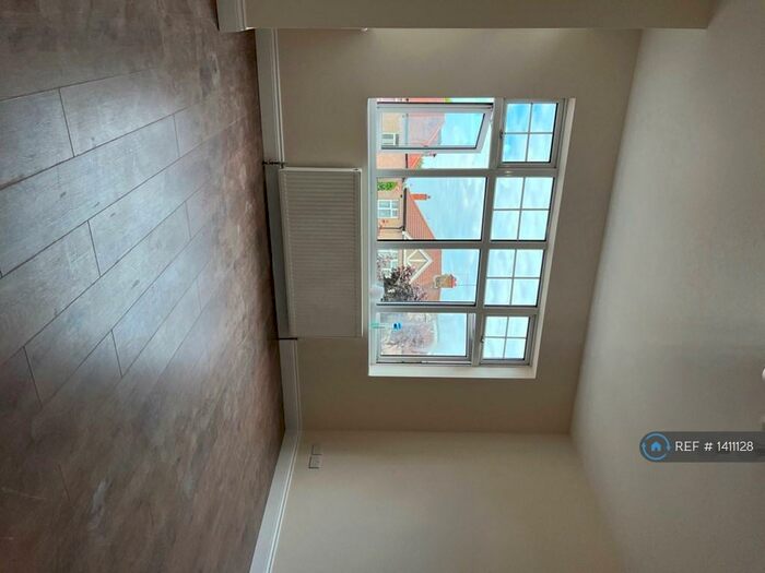 1 Bedroom Flat To Rent In Pinner Road, Harrow, HA1