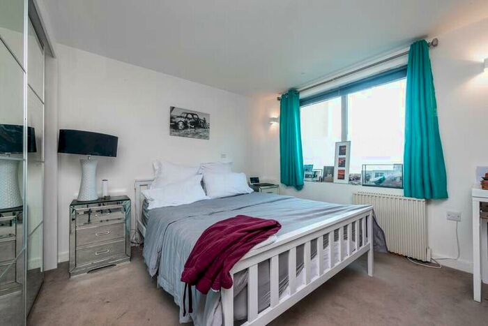 2 Bedroom Flat For Sale In Parkview Apartments, Brookmill Road, London, SE8