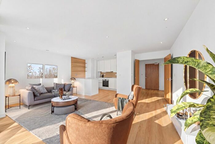 2 Bedroom Apartment For Sale In City View Apartments, N4