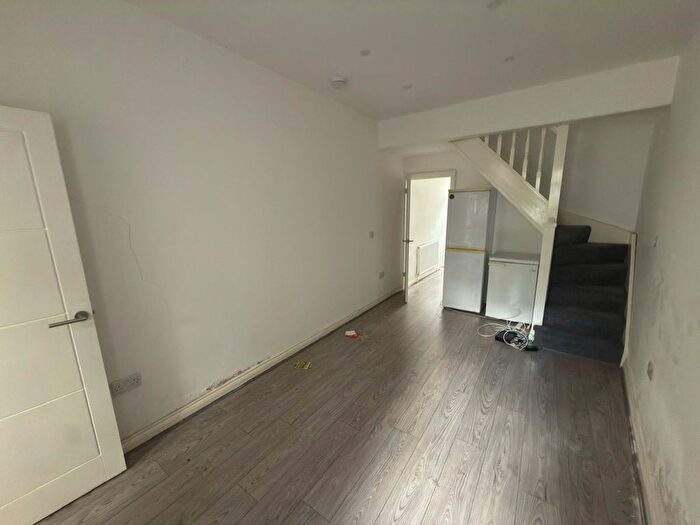 3 Bedroom Terraced House To Rent In Tudor Road, Leicester, LE3