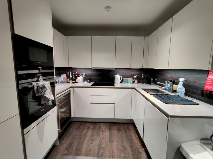 3 Bedroom Flat To Rent In Devan Grove, London N4