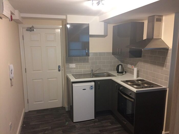 1 Bedroom Studio To Rent In Queen Street, Wakefield, WF1