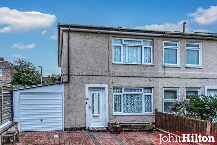 2 Bedroom Semi Detached House For Sale In Glynde Road, Brighton, BN2