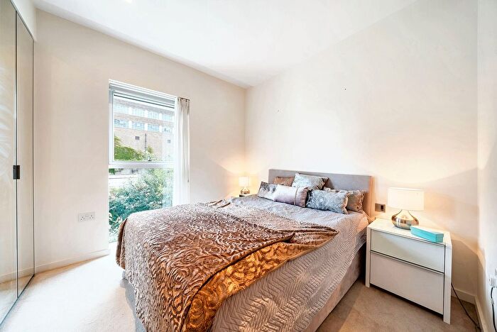 1 Bedroom Flat For Sale In Columbia Gardens, Lillie Square, Fulham, SW6