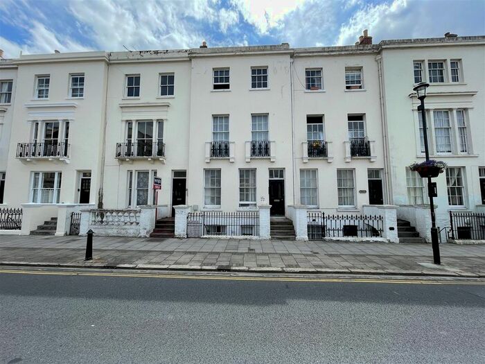 1 Bedroom Flat To Rent In Lind Street, Ryde, PO33