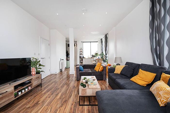 3 Bedroom Flat For Sale In Doros House, Cambridge Heath Road, Whitechapel, London, E1