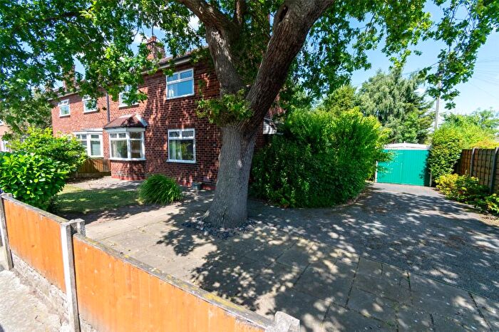 3 Bedroom Semi-Detached House For Sale In Balmoral Avenue, Northwich, CW9