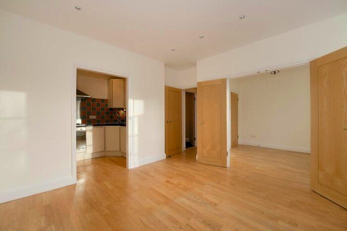 1 Bedroom Flat To Rent In Maxfield Court, B Orleston Road, N7