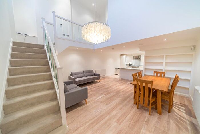 1 Bedroom Maisonette To Rent In Cable Street, London, E1