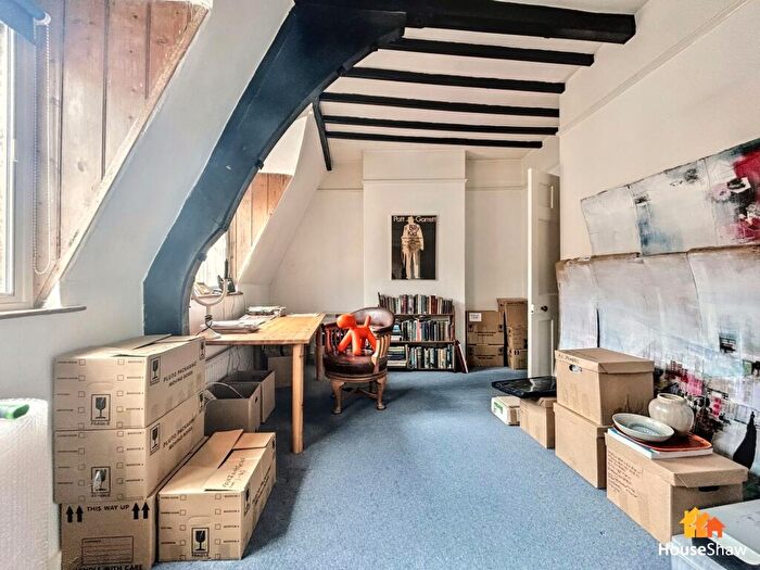 3 Bedroom End Of Terrace House For Sale In Church Street, Chesham, HP5