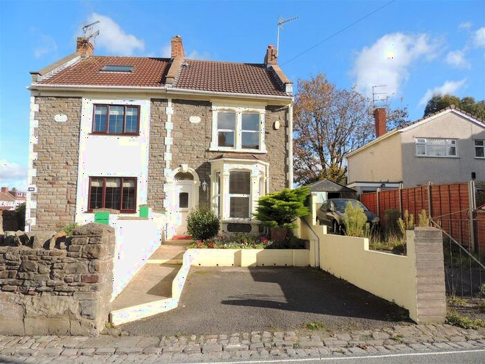 3 Bedroom Semi-Detached House To Rent In Charlton Road, Bristol, BS15