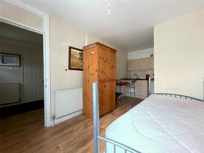 6 Bedroom End Of Terrace House To Rent In Catherines Close, West Drayton, UB7