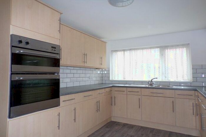 2 Bedroom Property To Rent In Shaftesbury Road, Exeter, EX2