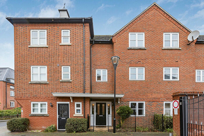 3 Bedroom Town House For Sale In Neave Mews, Abingdon, OX14