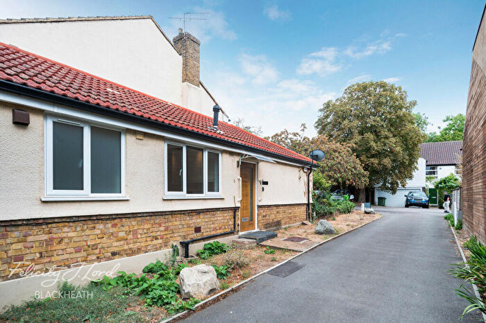 1 Bedroom Bungalow For Sale In Langton Way, London, SE3