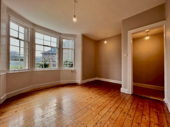 1 Bedroom Flat To Rent In Corbiehill Road, Davidsons Mains, Edinburgh, EH4