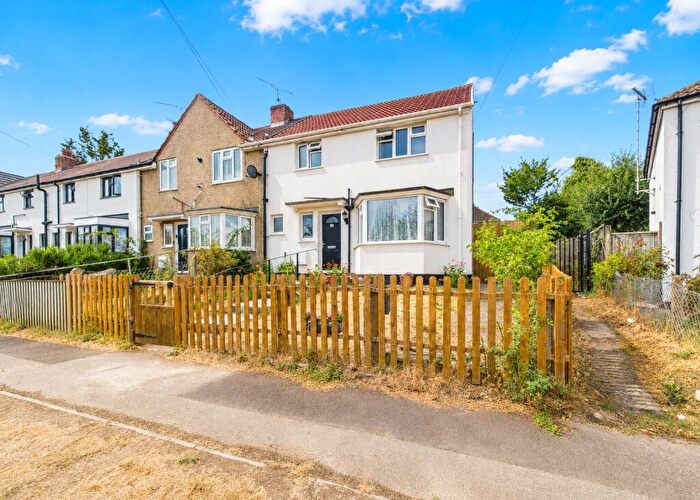 3 Bedroom End Of Terrace House For Sale In Lyndhurst Road, Tilehurst, Reading, Berkshire, RG30