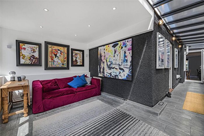 3 Bedroom Terraced House For Sale In Durham Rise, Plumstead, SE18