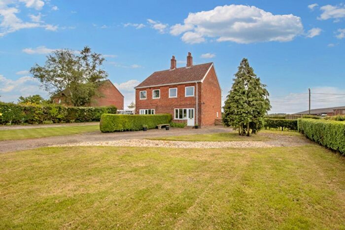3 Bedroom Semi-Detached House To Rent In Dunham Road, Necton, PE37