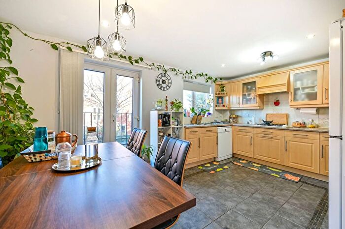 4 Bedroom Terraced House For Sale In Grasholm Way, Langley, Slough, SL3