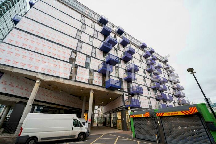 3 Bedroom Flat To Rent In Ruby Court, Warton Road, Stratford, E15