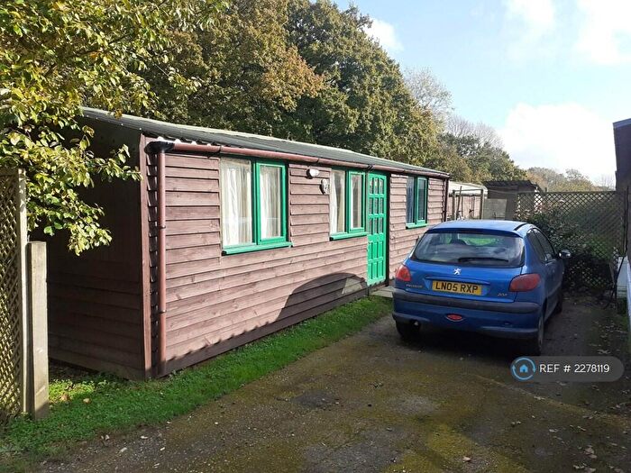 1 Bedroom Bungalow To Rent In Chiddingly, Lewes, BN8