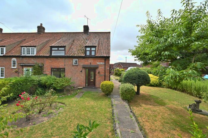 3 Bedroom End Of Terrace House For Sale In Chapel Lane, Marton Le Moor, Ripon, HG4