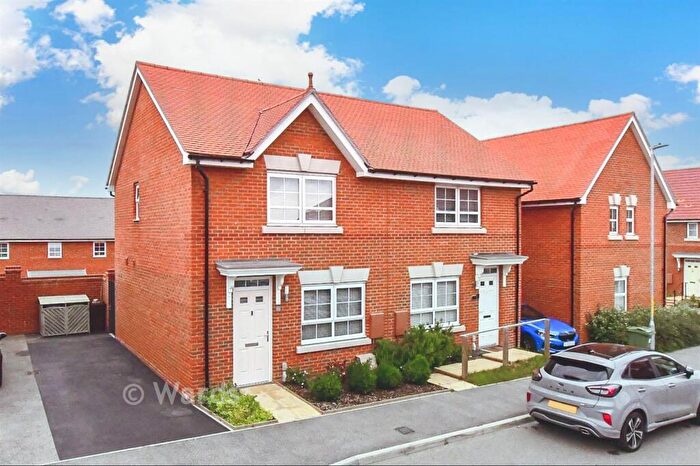 2 Bedroom Semi Detached House For Sale In Tettenhall Way, Faversham, Kent, ME13
