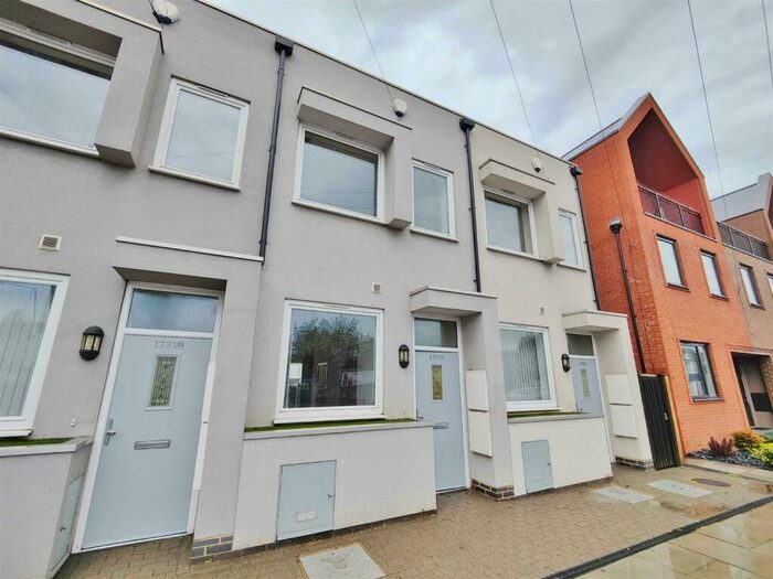 3 Bedroom Terraced House To Rent In London Road, Leigh-on-Sea, SS9