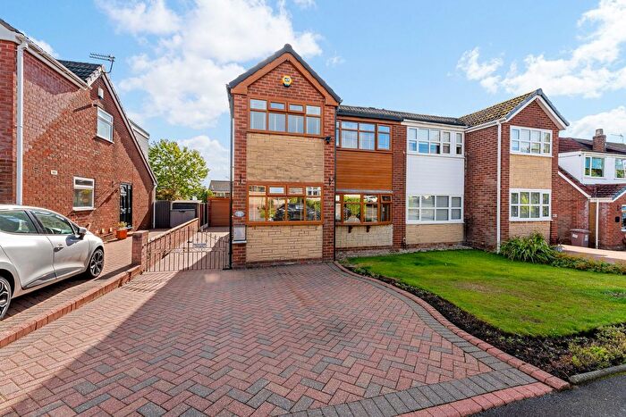 3 Bedroom Semi-Detached House For Sale In Hamilton Road, Ashton-In-Makerfield, WN4