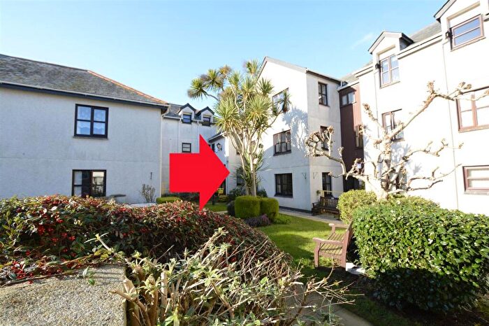 2 Bedroom Apartment For Sale In Mevagissey, Cornwall, PL26