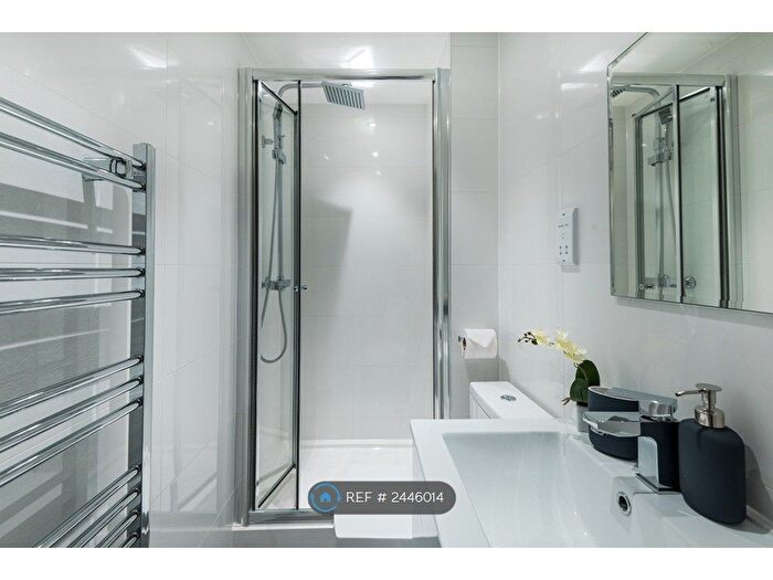 1 Bedroom Flat To Rent In Elmsdown House, Stratford, E15