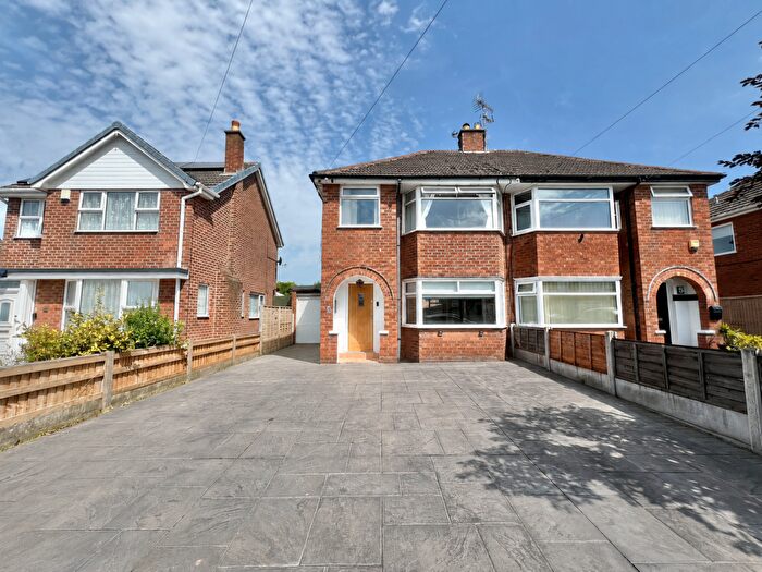 3 Bedroom Semi-Detached House For Sale In Beechwood Grove, Bispham, FY2