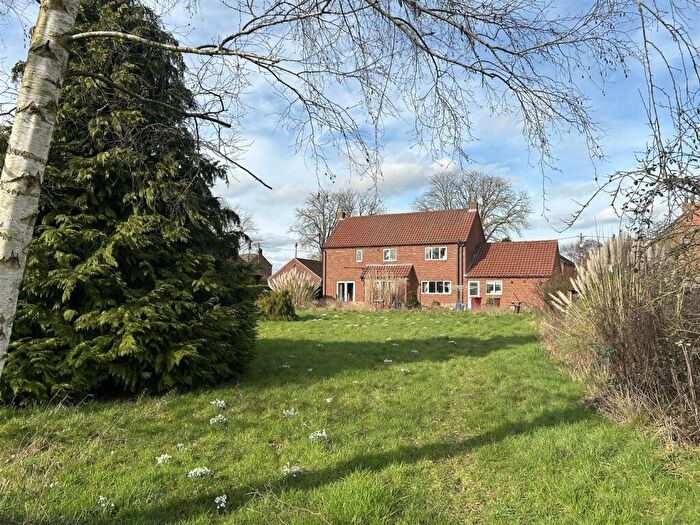 4 Bedroom Detached House For Sale In Brackenhill Road, Eastlound, Haxey, DN9