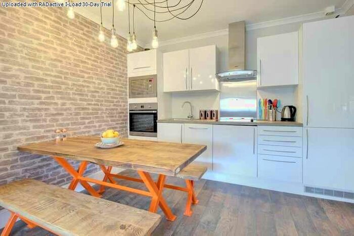 2 Bedroom Flat To Rent In St. Michaels Place, Brighton, BN1