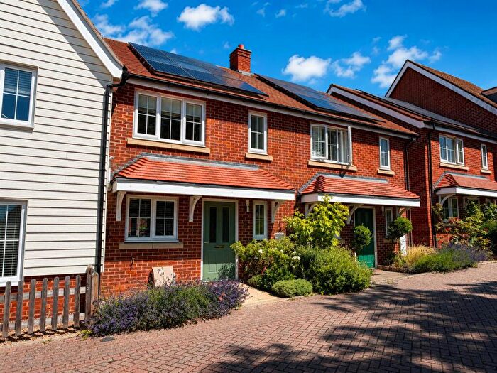 3 Bedroom Terraced House For Sale In Metcalfe Avenue, Carshalton, SM5