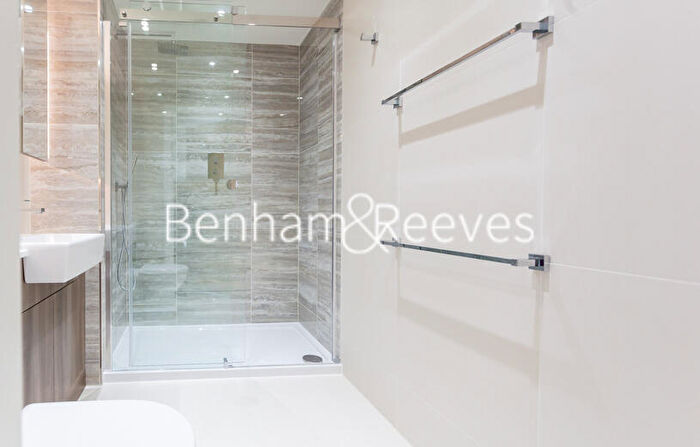 2 Bedroom Apartment To Rent In Beaufort Park, Colindale, NW9
