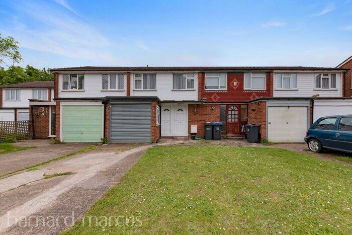 2 Bedroom Maisonette To Rent In Willow Wood Crescent, London, SE25