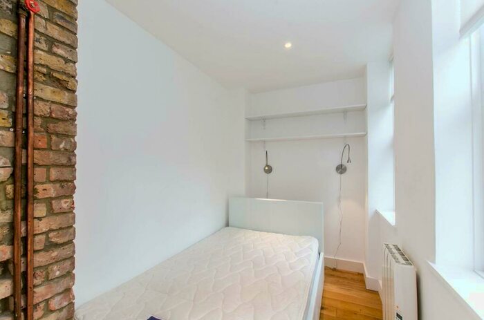 Studio To Rent In Frognal, Hampstead, London, NW3