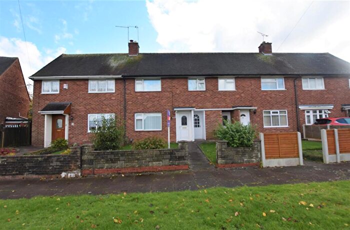 3 Bedroom House To Rent In Kitwell Lane, Birmingham, West Midlands, B32