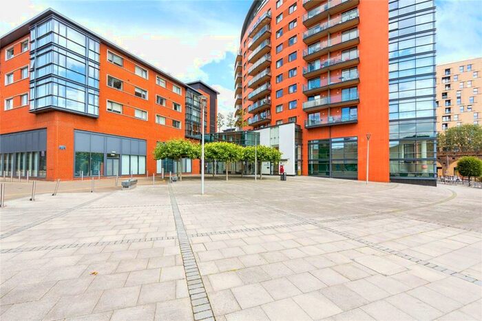 1 Bedroom Apartment To Rent In Wells Crescent, Marconi Plaza, Chelmsford, Essex, CM1