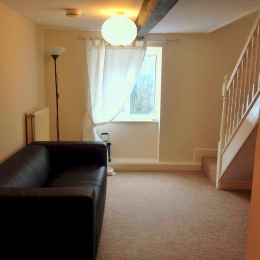 1 Bedroom Flat To Rent In Calne Road, Swindon, SN15